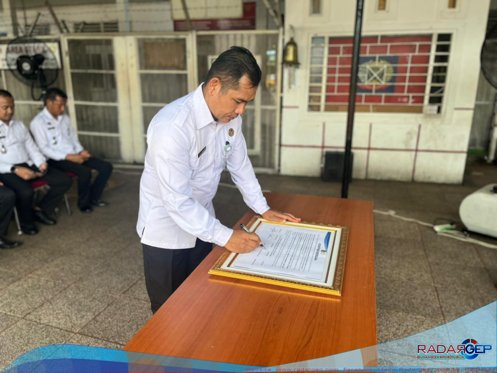 LAPAS BAGANSIAPIAPI TEGUHKAN INTEGRITAS PEGAWAI LEWAT PENANDATANGANAN KOMITMEN BERSAMA